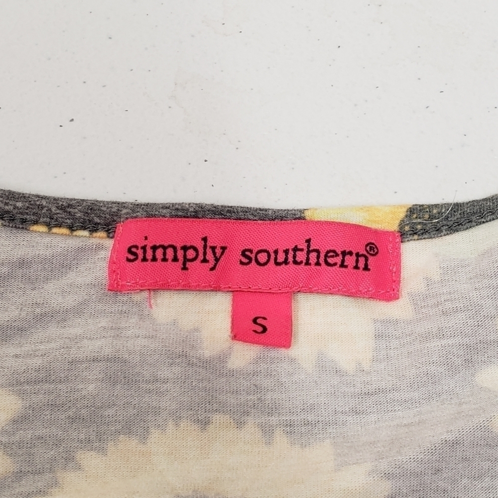 Simply Southern Collection Womens Sunflower Tshirt Size Small - Picture 5 of 7